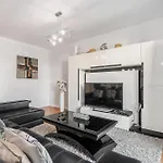 Spacious 3br Prime Av Infante 아파트 푼샬
