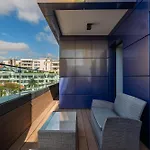 Spacious 3br Prime Av Infante 아파트 *