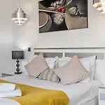 아파트 Spacious 3br Prime Av Infante *