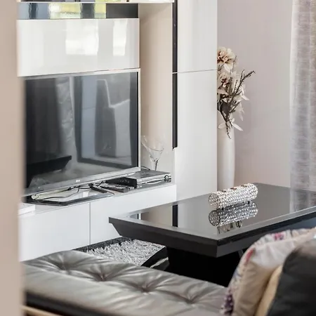 Spacious 3br Prime Av Infante Apartman Funchal