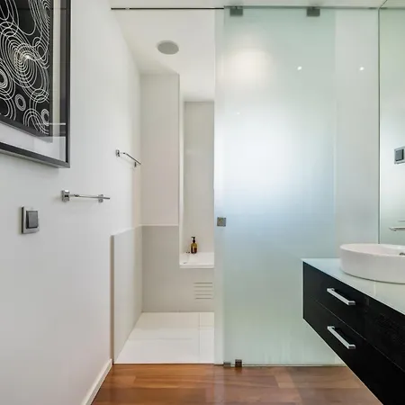 Spacious 3br Prime Av Infante Apartman