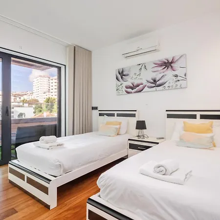 Spacious 3br Prime Av Infante Apartman Funchal