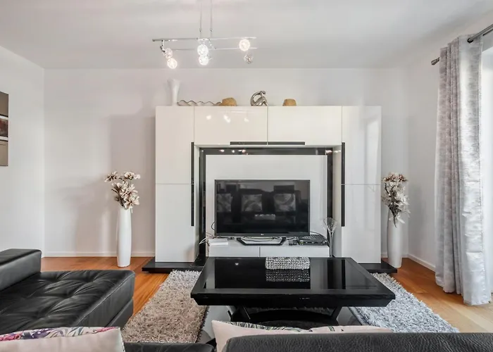 Spacious 3br Prime Av Infante Apartman