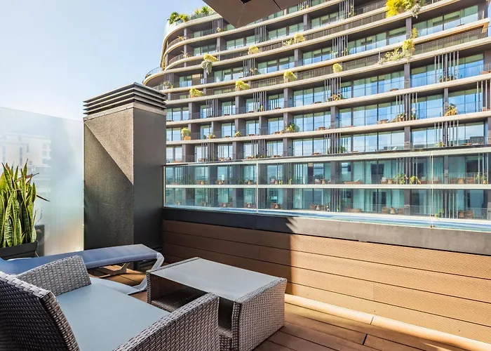 Spacious 3br Prime Av Infante *