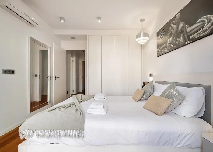 Apartman Spacious 3br Prime Av Infante