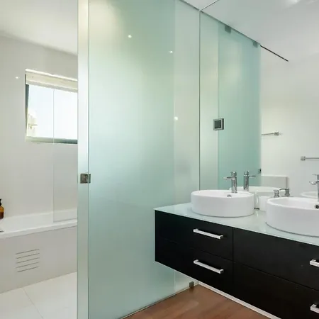Spacious 3br Prime Av Infante פונשל